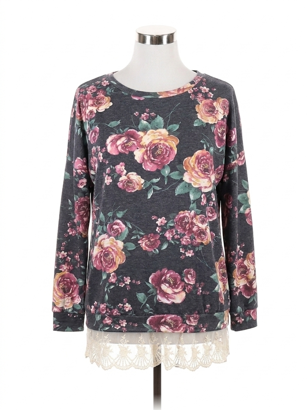 NEW HONEYME floral lace hem tee in charcoal